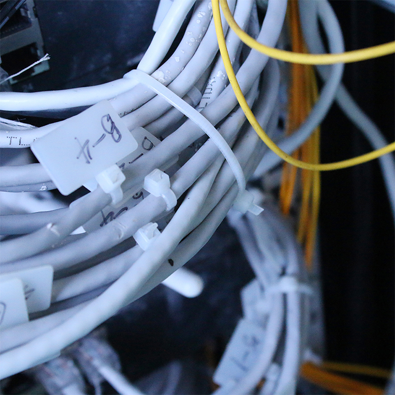 Catada de cable de etiqueta de nylon liberable