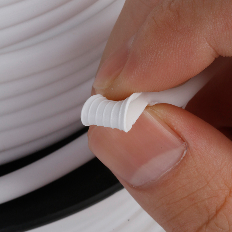 Tubo de número de cable en blanco
