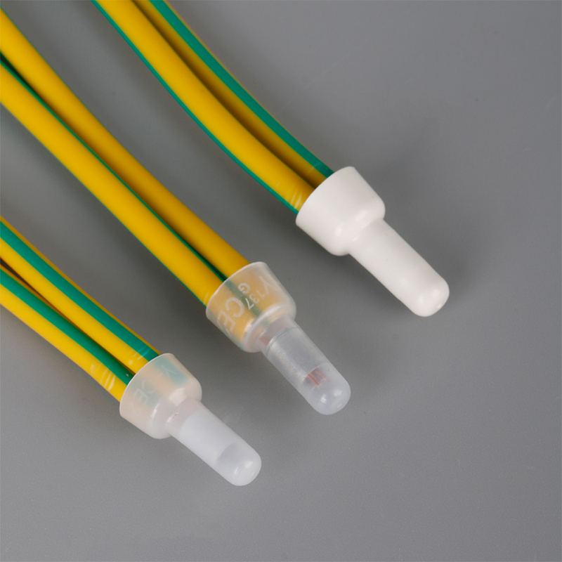 Conector de engarzado de extremo cerrado