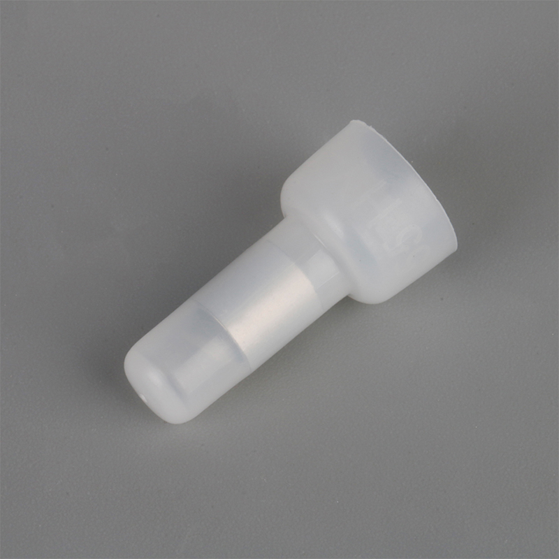 Conector de engarzado de extremo cerrado